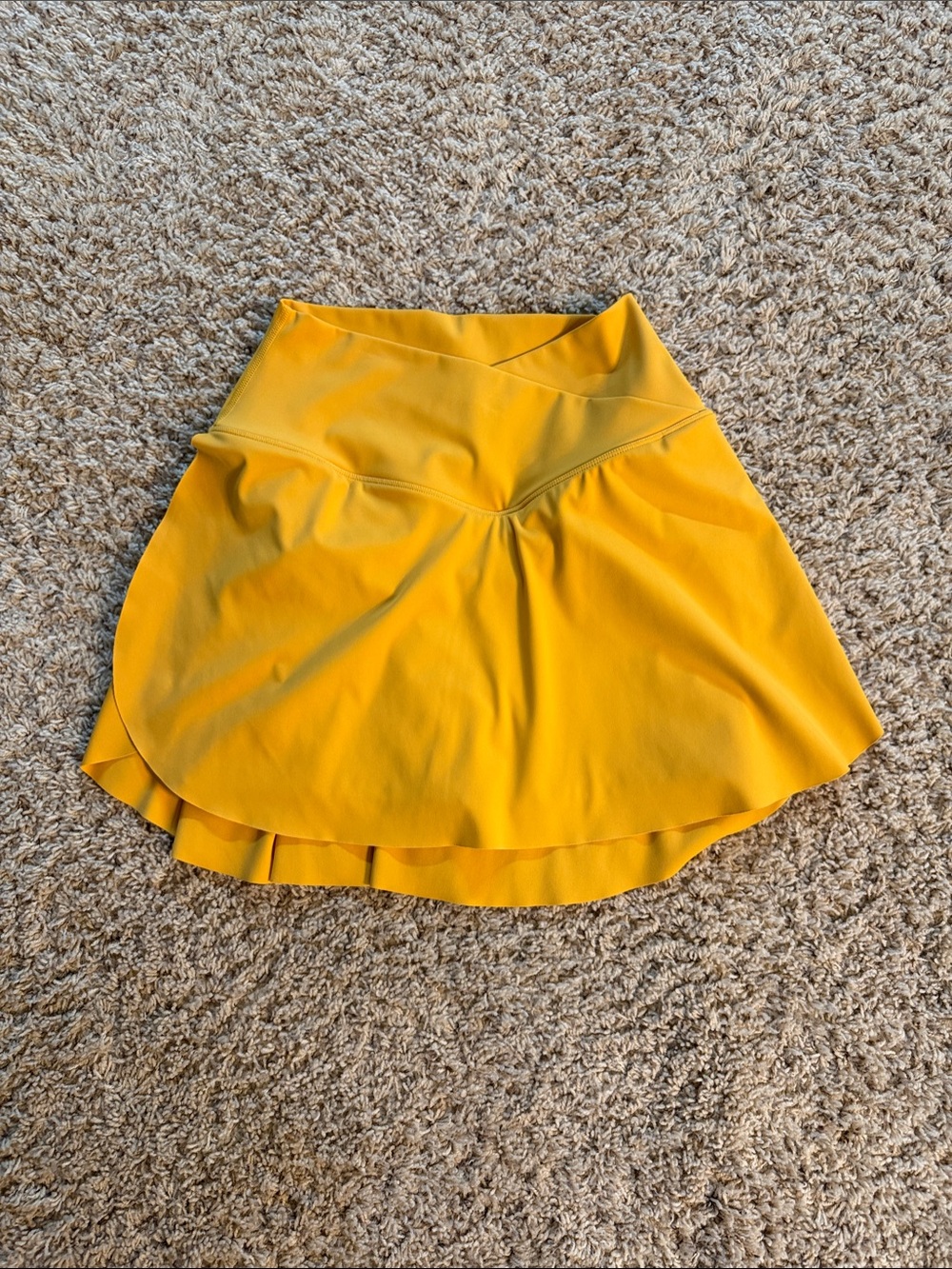 HALARA Gold/Yellow Circle Skirt with Flared Hem. Built in Spandex. Size small.
